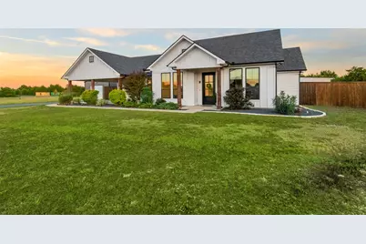 1220 Lynn Way, Waxahachie, TX 75165 - Photo 4