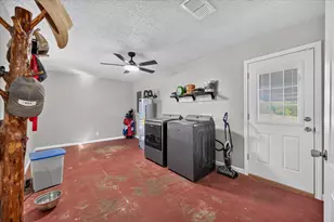 504 W Clay St, Montague, TX 76251 - Photo 22