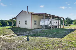 504 W Clay St, Montague, TX 76251 - Photo 28
