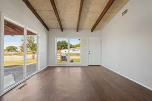 2686 Roger Williams Dr, Irving, TX 75061 - Photo 8