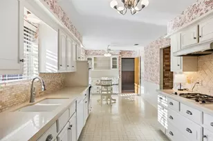 2015 Scarlet Oak Dr, Richardson, TX 75081 - Photo 10