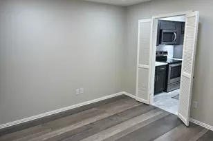 4450 Wind River Ln, Garland, TX 75042 - Photo 6