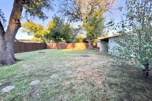 212 Straw Rd, Saginaw, TX 76179 - Photo 22