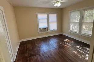 925 Peach St, Abilene, TX 79602 - Photo 2