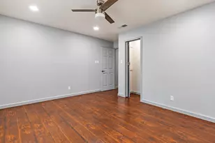 1207 E Russell Ave, Carrollton, TX 75006 - Photo 14
