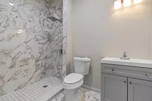 1207 E Russell Ave, Carrollton, TX 75006 - Photo 22