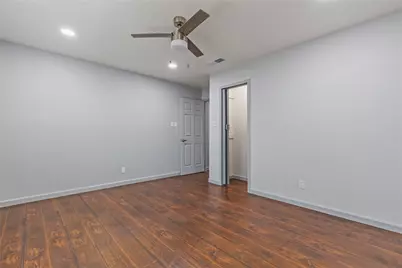 1207 E Russell Avenue, Carrollton, TX 75006 - Photo 14