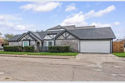 2224 Brigadoon Court, Arlington, TX 76013 - Photo 2