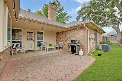 317 Kessler Drive, Euless, TX 76039 - Photo 18