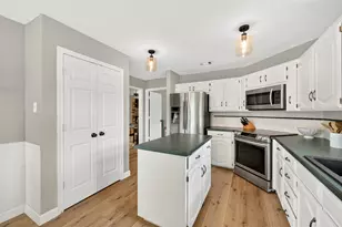 317 Kessler Dr, Euless, TX 76039 - Photo 10