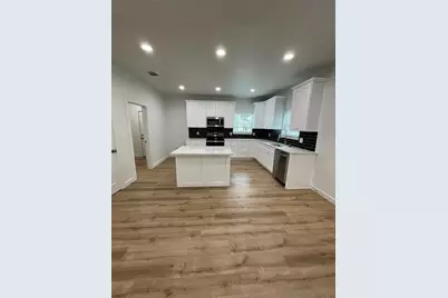 524 W Florence Street, Denison, TX 75020 - Photo 2