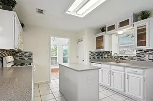 2711 Primrose Ln, Rowlett, TX 75089 - Photo 4
