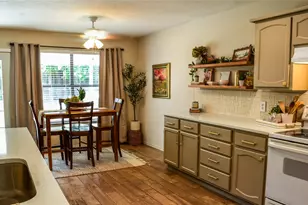 1110 W Cozby Ct W, Benbrook, TX 76126 - Photo 2