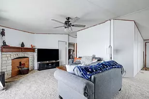 9217 Montana St, Joshua, TX 76058 - Photo 12