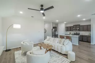 1842 Shady Elm Dr, Lancaster, TX 75146 - Photo 4