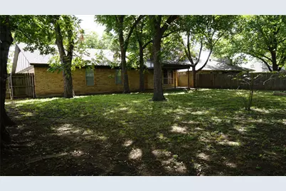 2701 Meadow Creek Drive, Bedford, TX 76021 - Photo 16