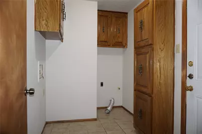 2701 Meadow Creek Drive, Bedford, TX 76021 - Photo 14
