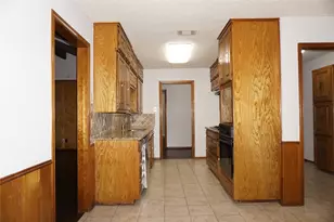 2701 Meadow Creek Dr, Bedford, TX 76021 - Photo 6