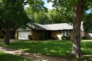 2701 Meadow Creek Dr, Bedford, TX 76021 - Photo 1