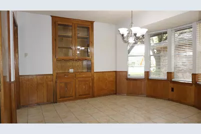 2701 Meadow Creek Drive, Bedford, TX 76021 - Photo 4
