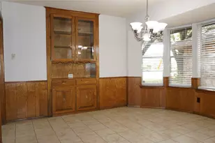 2701 Meadow Creek Dr, Bedford, TX 76021 - Photo 4