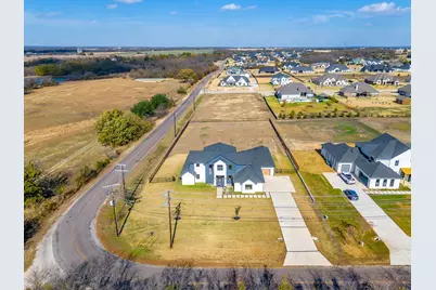212 W Cottage Hill Parkway, Weston, TX 75009 - Photo 2