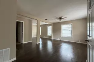 117 Moon St, Cleburne, TX 76033 - Photo 10