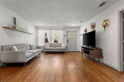 2006 Boyd Street, Dallas, TX 75224 - Photo 8