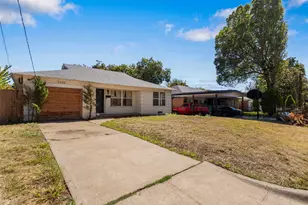 2006 Boyd St, Dallas, TX 75224 - Photo 2