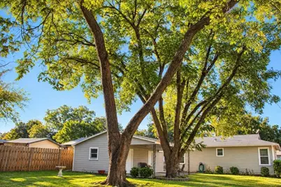 611 Rose Avenue, Cleburne, TX 76033 - Photo 18