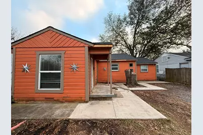 228 E Boyd Avenue, Bonham, TX 75418 - Photo 1