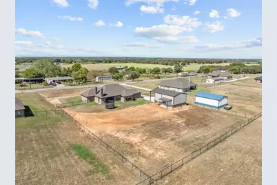 953 County Road 4764, Boyd, TX 76023 - Photo 6