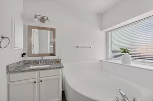 1004 Bonanza Dr, Arlington, TX 76001 - Photo 24