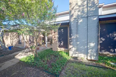 4909 Oak Bluff, Mesquite, TX 75150 - Photo 2