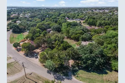 2810 Sky Harbour Drive, Granbury, TX 76049 - Photo 18