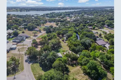 2810 Sky Harbour Drive, Granbury, TX 76049 - Photo 14