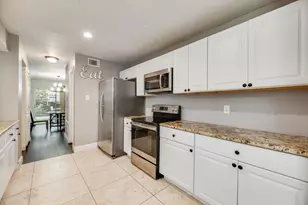 15 Oakbrook Dr, Lewisville, TX 75057 - Photo 12