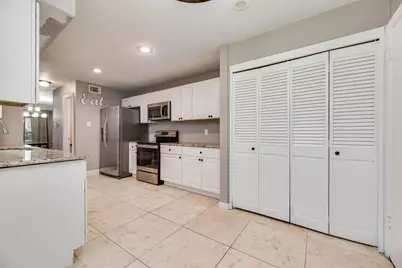 15 Oakbrook Drive, Lewisville, TX 75057 - Photo 14