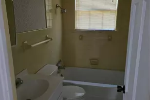 831 SE 18th St, Paris, TX 75460 - Photo 8