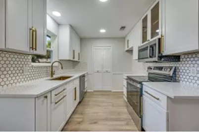 709 Charlyne Drive, Burleson, TX 76028 - Photo 10