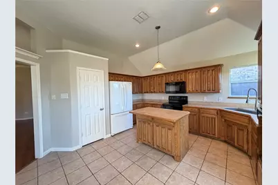 5932 Highcrest Drive, Watauga, TX 76148 - Photo 10