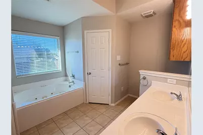 5932 Highcrest Drive, Watauga, TX 76148 - Photo 4