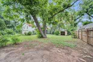 721 W Chambers St, Cleburne, TX 76033 - Photo 6