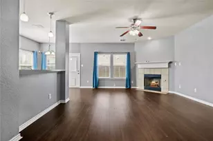 5839 Candlelight Ln, Grand Prairie, TX 75052 - Photo 4