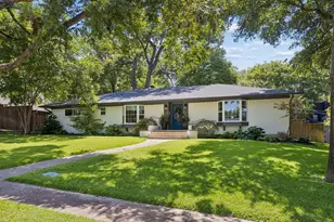 10428 Vinemont, Dallas, TX 75218 - Photo 2