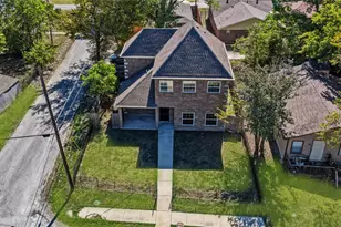 301 Mineral Wells, Terrell, TX 75160 - Photo 2