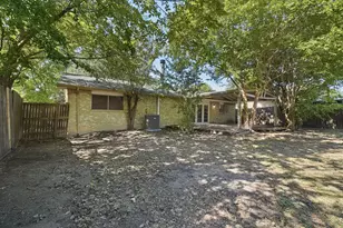 5321 Saddleback Rd, Garland, TX 75043 - Photo 30
