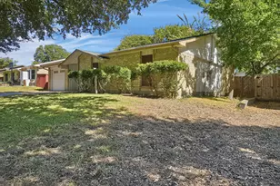 5321 Saddleback Rd, Garland, TX 75043 - Photo 2