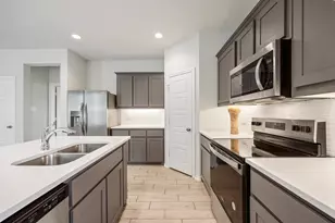 1652 Edgeway Dr, Aubrey, TX 76227 - Photo 8