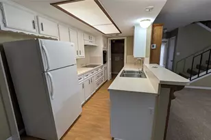320 N Charles St, Lewisville, TX 75057 - Photo 4